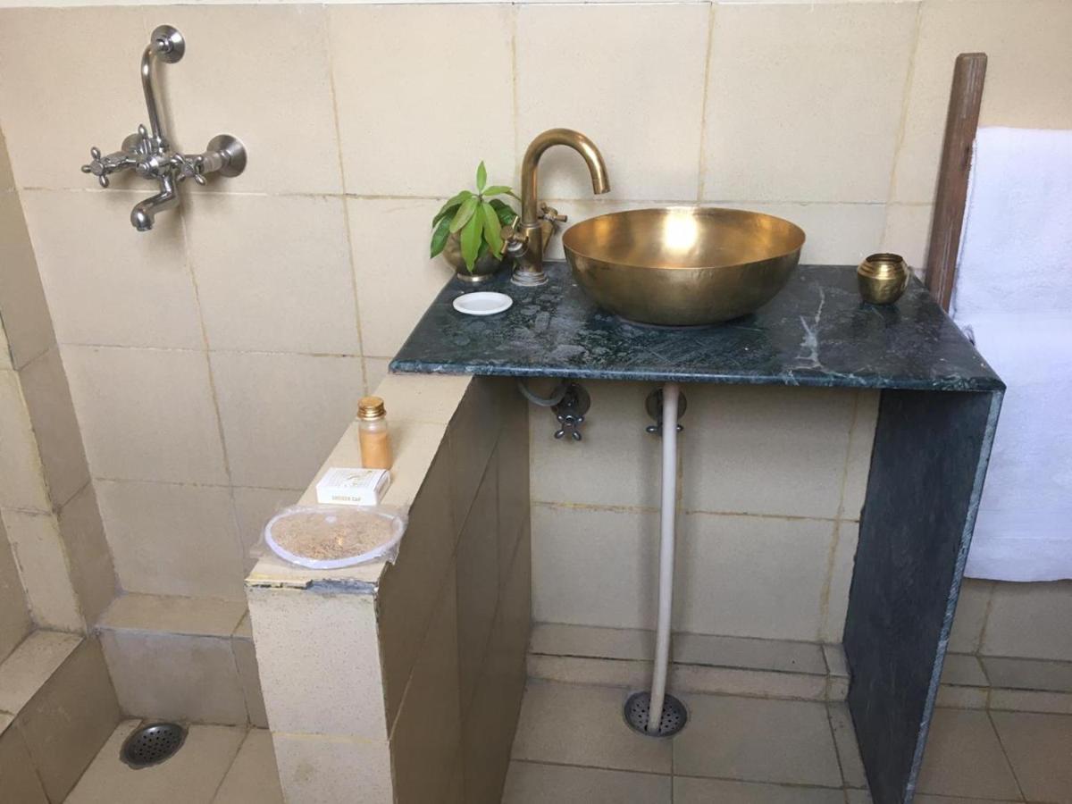 Panchkote Raj Ganges Bed & Breakfast Varanasi Bagian luar foto